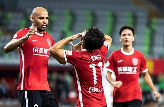 吴梦梦到粉丝家里实战吃鸡在线观看