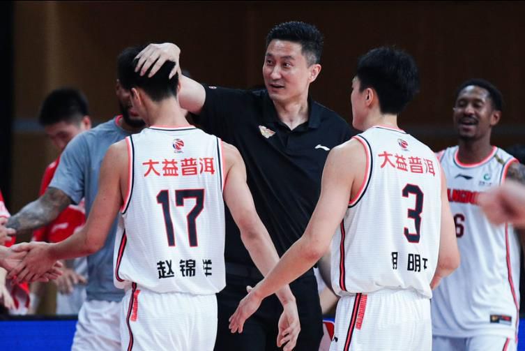 不知火舞与孩子森林公园