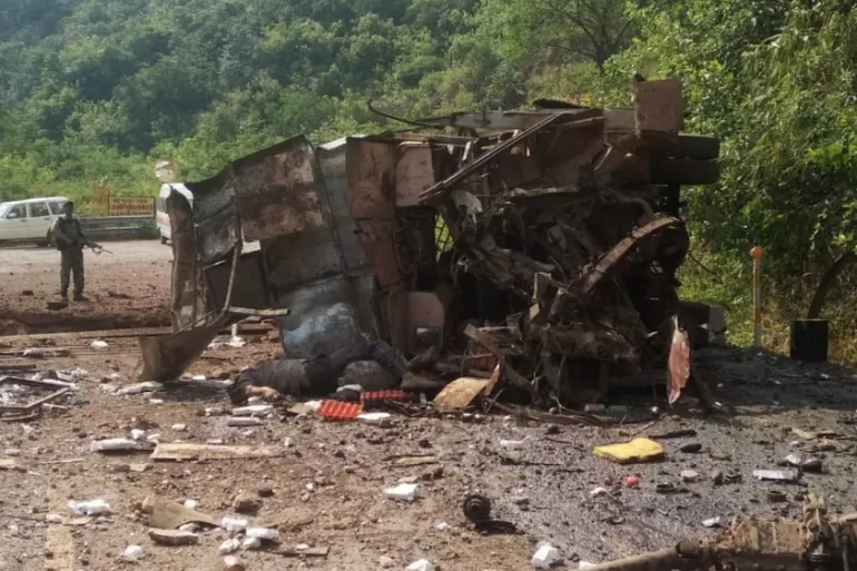 بھارت میں ماو باغیوں کا سیکیورٹی اہکاروں پر حملہ،9 اہلکار ہلاک 1 Mao rebels