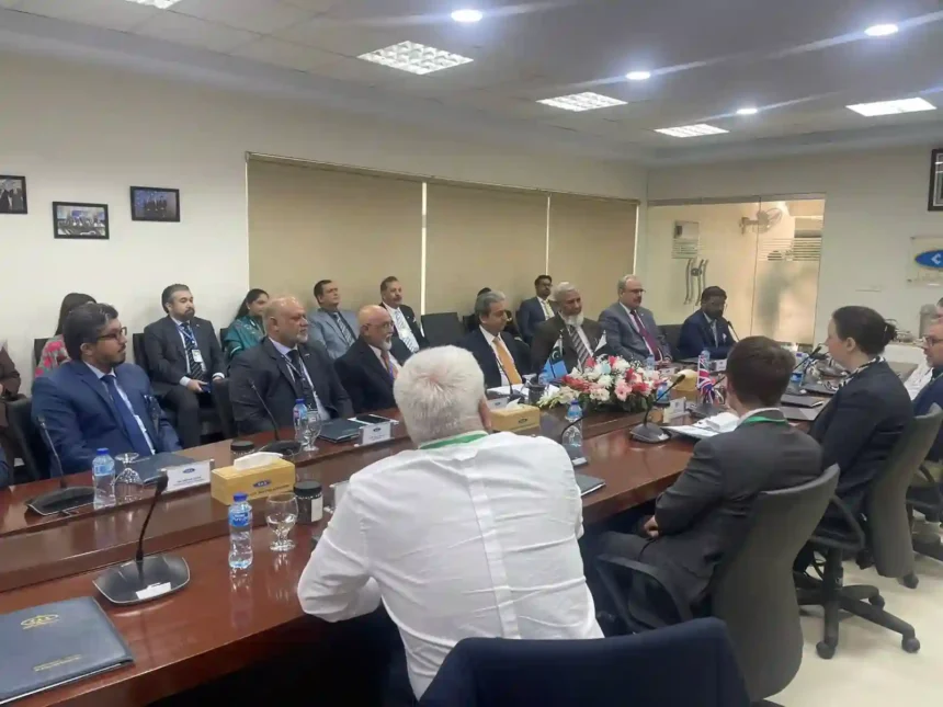 برطانیہ کے لیے پروازوں کامعاملہ، برطانوی ٹیم آڈٹ کے لیے کراچی پہنچ گئی 1 UK 2