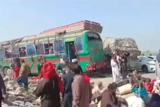 16 dead dozens injured in two separate accidents involving pilgrims buses pakobserver 664941 3
