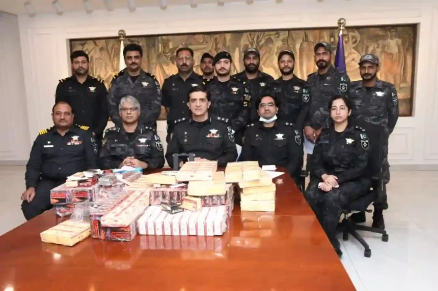 کراچی: اربوں روپےکی ممنوعہ بھارتی ادویات پکڑی گئیں، اسمگل شدہ درد کی دوا میں افیون شامل ہے 1 Custom