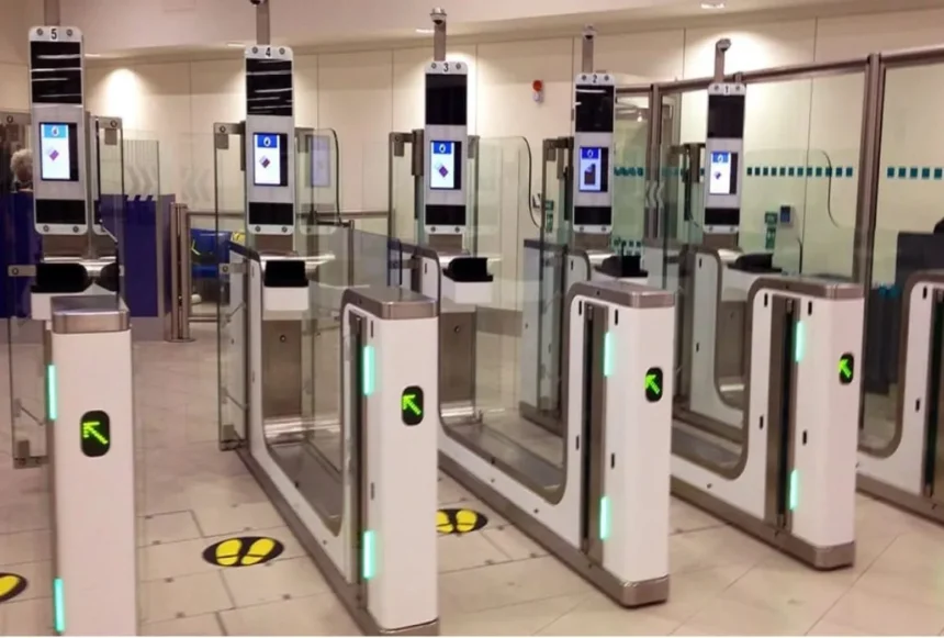 اسلام آباد ، لاہور، کراچی ائیرپورٹس پر ای-گیٹس کی تنصیب کا معاہدہ 1 E